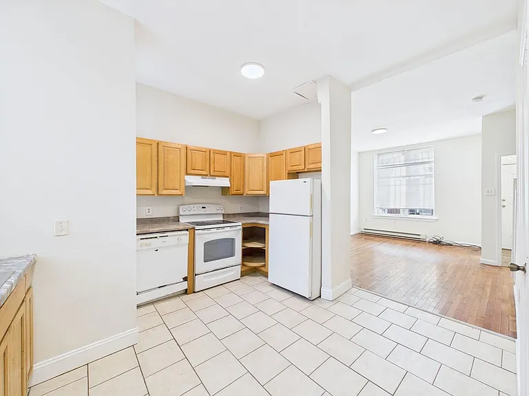 1519 N Bouvier St — Photo 6