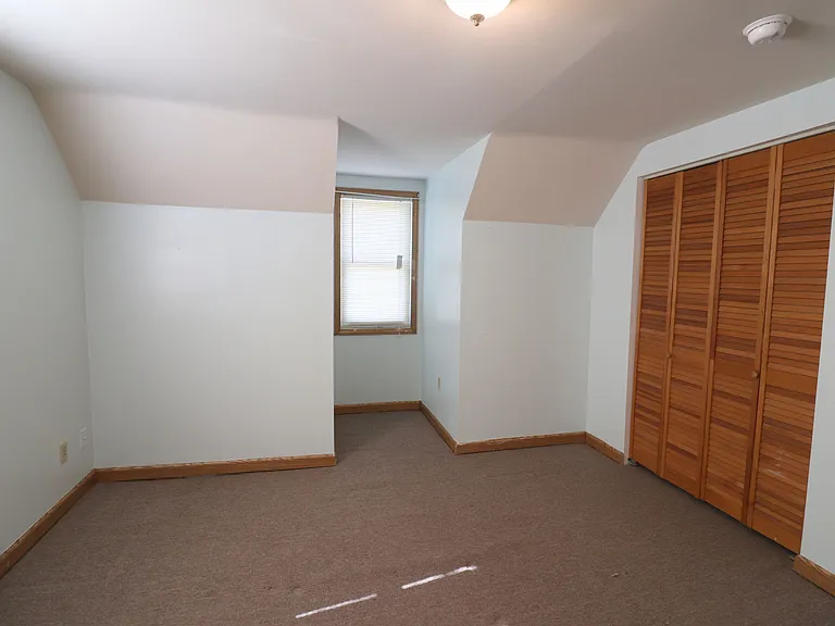 731 Oak St — Photo 16