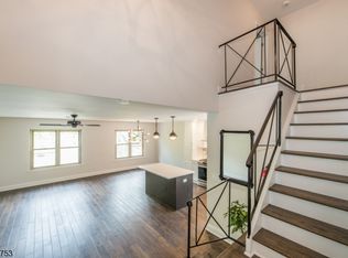 31 Up Mountain Ave #C3104-4, Montclair, NJ 07042