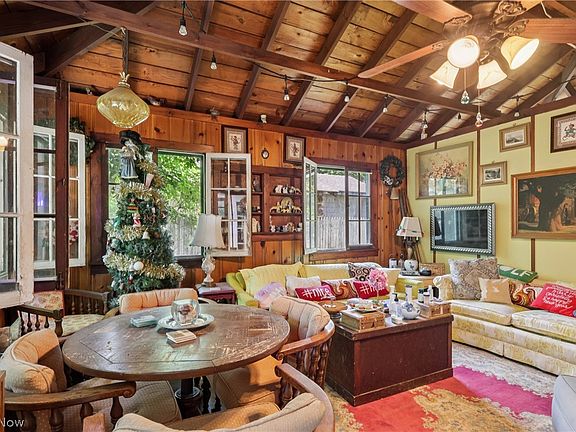 5th image of 105 Hartzell Rd