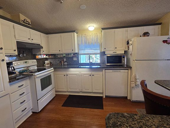 2nd image of 307 Bruce Ave