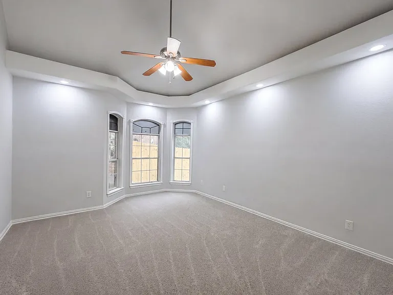 7708 Windmere Ct — Photo 6