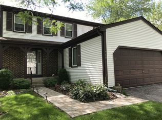 740 Cimarron Dr, Carol Stream, IL