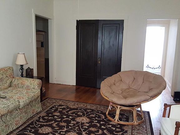 2nd image of 3717 W Cullom Ave #2