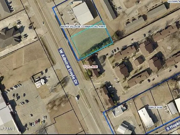 W Admiral Doyle Dr, New Iberia, LA 70560