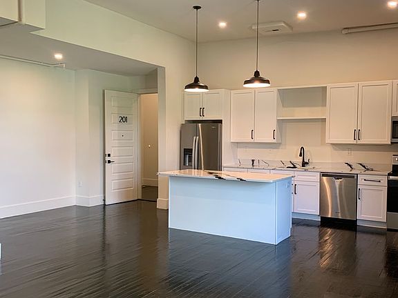 3rd image of 805 & 807 N 4th St