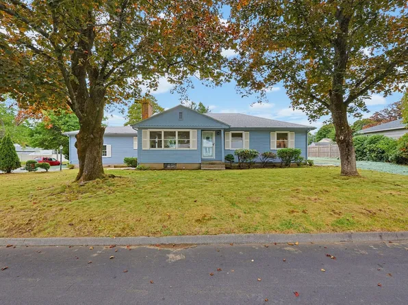 16 Westmont Cir, Shrewsbury, MA 01545