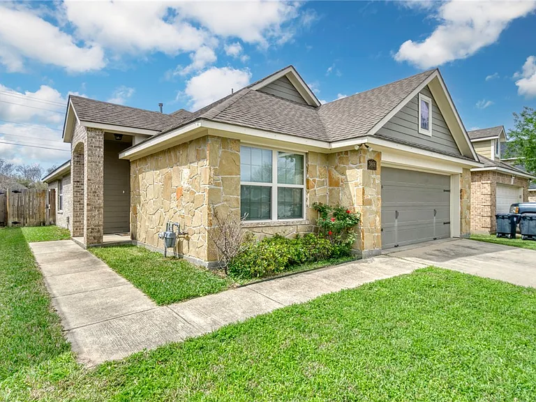 3806 Snowdance Ct — Photo 2