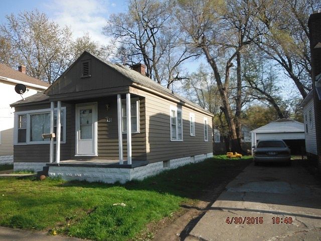 2nd image of 711 William St