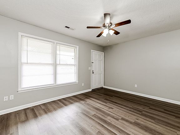 3rd image of 119 County Rd S #18-649