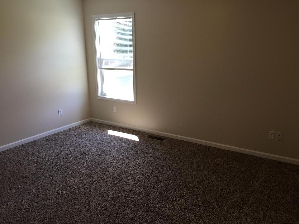 1609 Hill St Belpre OH Zillow