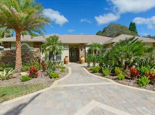 4311 Longchamp Dr, Sarasota, FL 34235