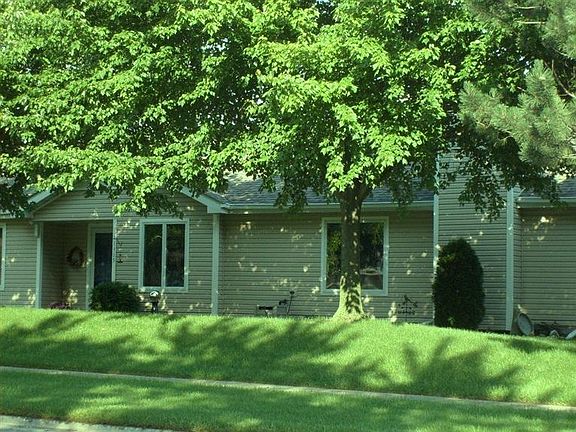 3rd image of 11415 Hunters Ct