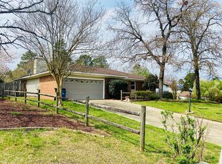 6821 Buttermere Dr, Fayetteville, NC 28314
