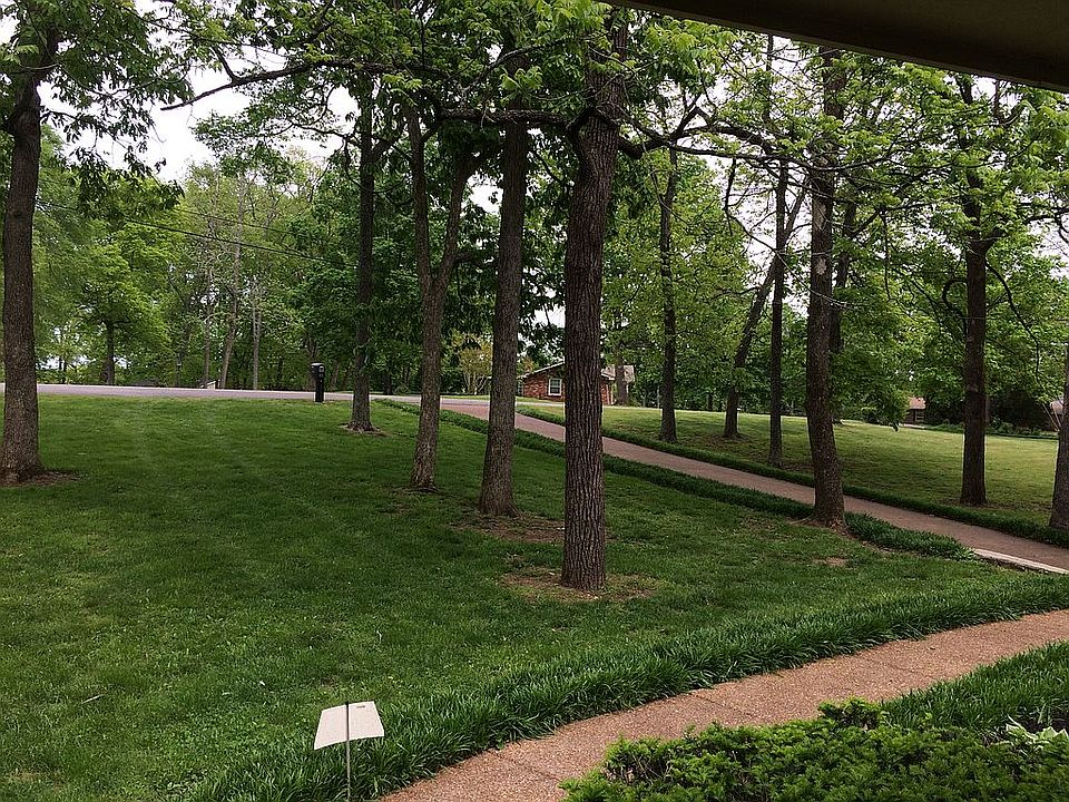 Looking toward street 