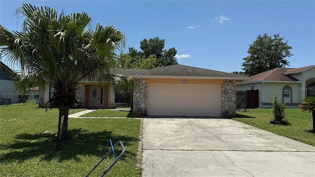 3 bed, 2.0 bath, 1565 sqft, $1,650 — Photo 2
