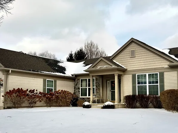 12856 Tahoe Dr, Huntley, IL 60142