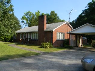 2917 County Farm Rd, Greenwood, SC 29646