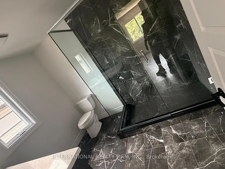 891 Darnley Blvd — Photo 7