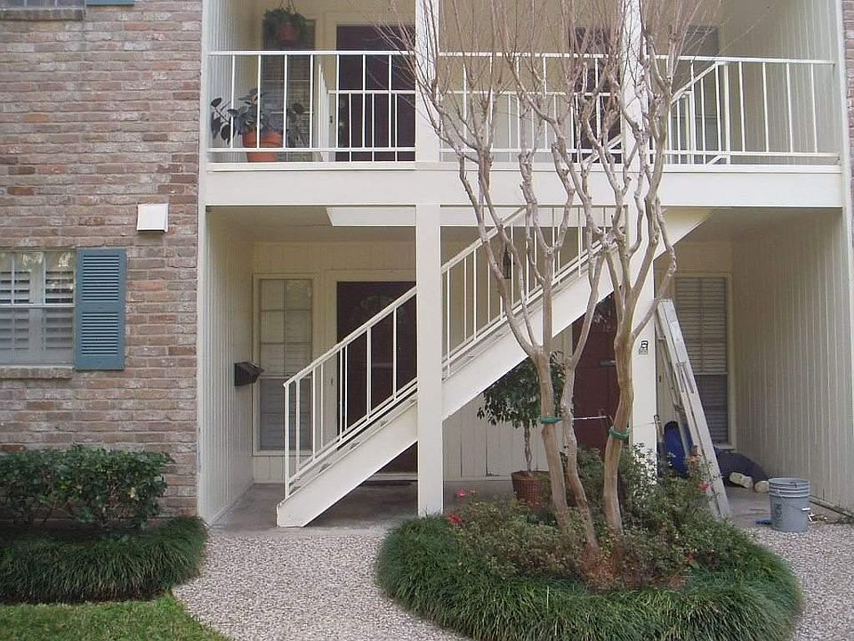 1st image of 12967 Trail Hollow Dr