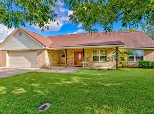 2107 Lee St, Nederland, TX 77627