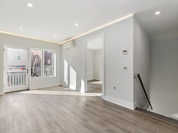 33-64 11th Street image 6 of 24