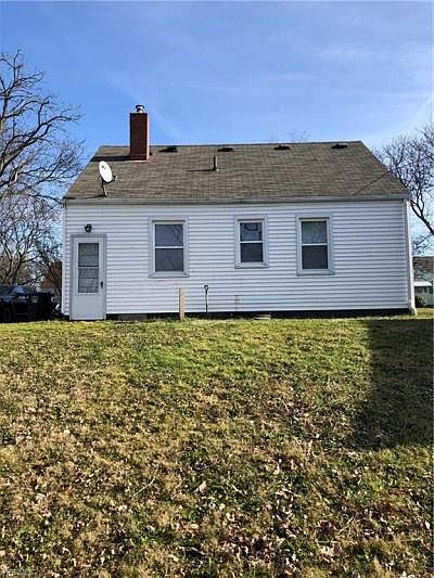 2nd image of 1616 Evergreen Ave