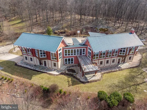 12576 Stone Crest Cir, Waynesboro, PA 17268