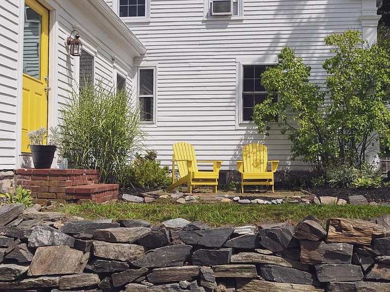 913 Sawyer St — Photo 24