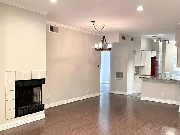 2450 Wickersham Ln APT 401, Austin, TX 78741
