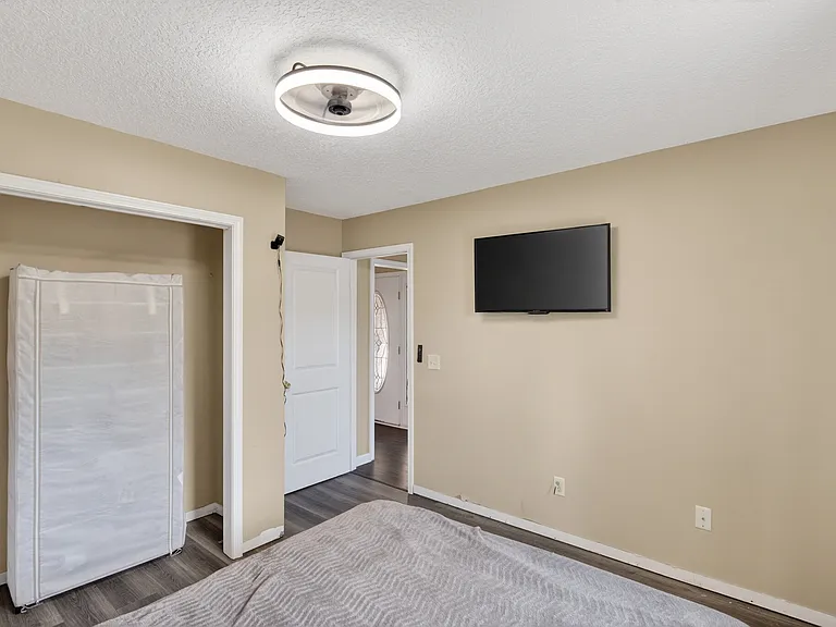31 Idus Ln — Photo 16