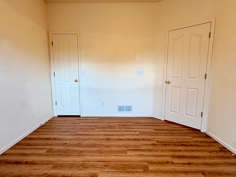 1766 Preston Dr — Photo 35