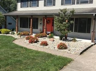 3821 Hemlock Rd, Hermitage, PA 16148