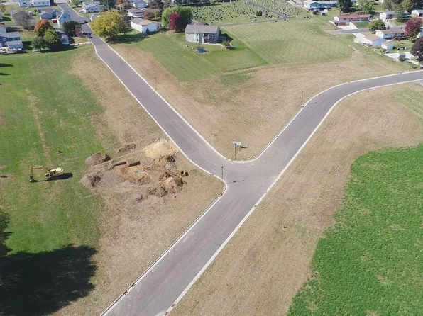 1825 23rd St Country Valley #4, Hazel Green, WI 53811