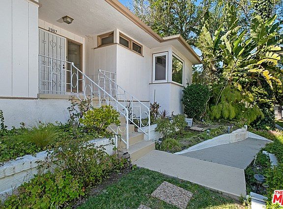 2nd image of 2007 Hillsboro Ave