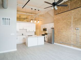 Fullerton, Chicago, IL 60639