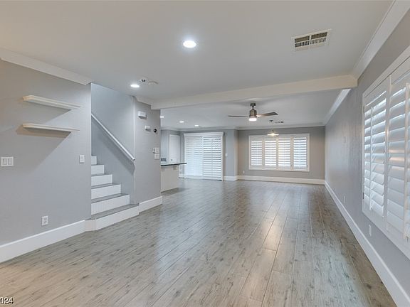 4th image of 10226 Headrick Dr