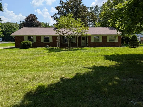 1106 Plym Rd, Niles, MI 49120