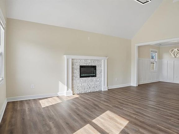 3rd image of 4106 Eastham Rd