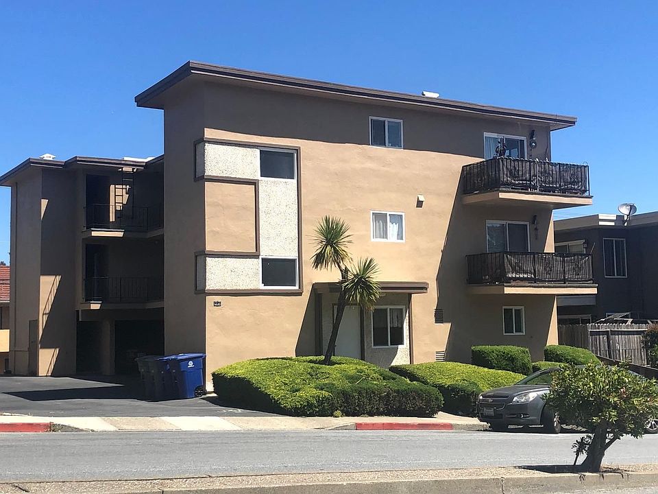 1st image of 504 Richmond Dr #3