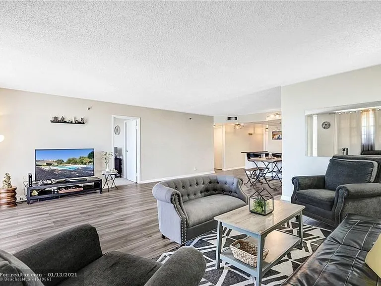 W Rolling Hills Cir — Photo 8