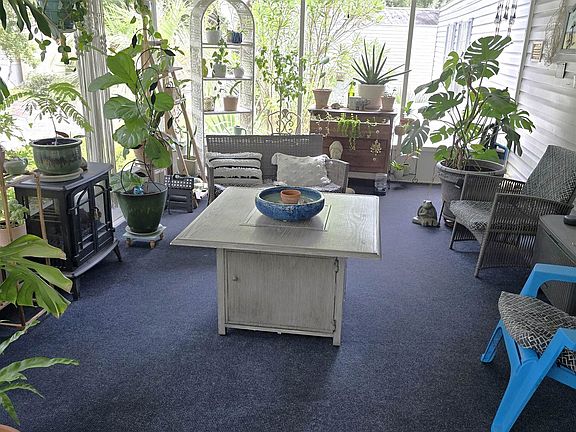 5th image of 322 Yucca Circle