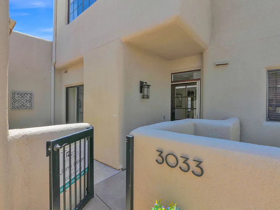 3033 E Rose Ln #1