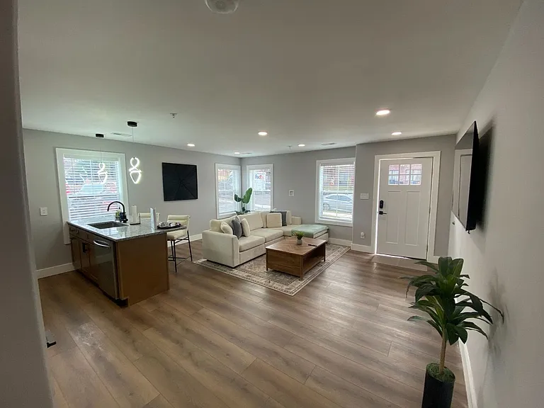 2209 Highland Ave — Photo 9