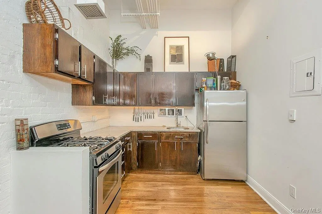 Studio, 1.0 bath, 660 sqft, $2,300 — Photo 4