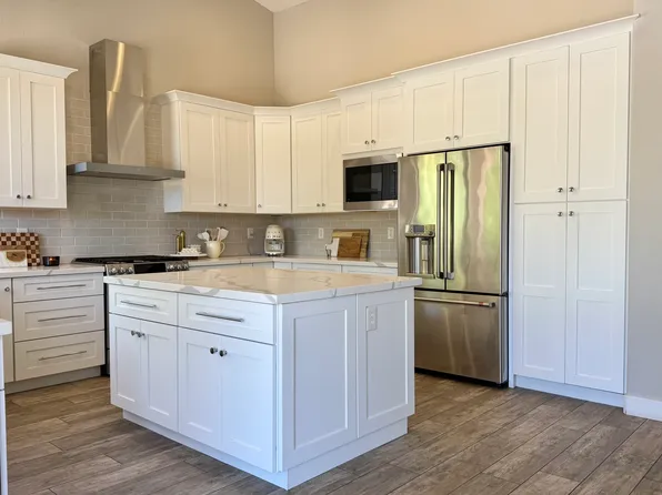 6914 E Upper Trail Cir, Mesa, AZ 85207