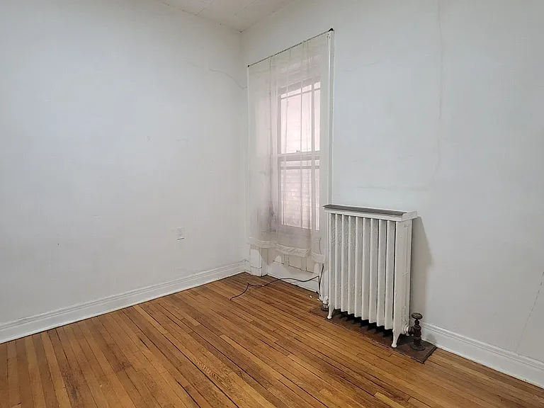 518 Madison Ave #1 — Photo 15