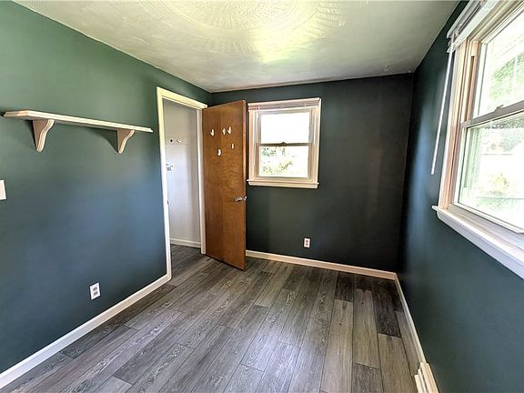 5th image of 113 Pinkerton St