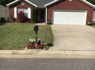 1052 Georgetown Ln, Birmingham, AL 35217