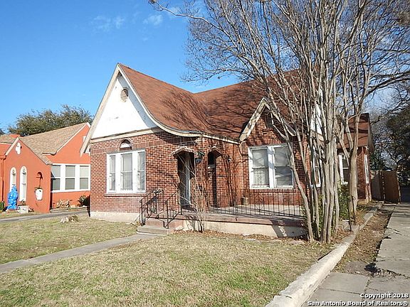 2nd image of 1705 W Summit Ave